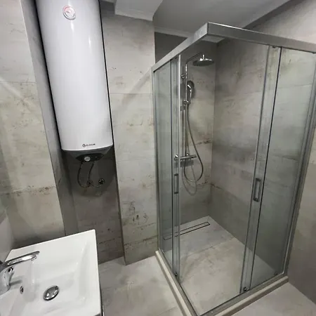 3br Promenade Apartment *