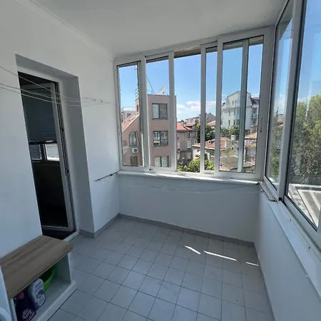 3br Promenade Apartment *