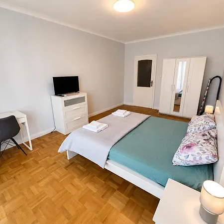 3br Promenade Apartment